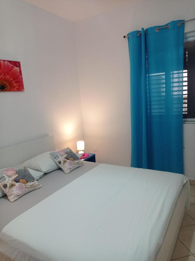 Apartments Nina M Baska Voda Luaran gambar