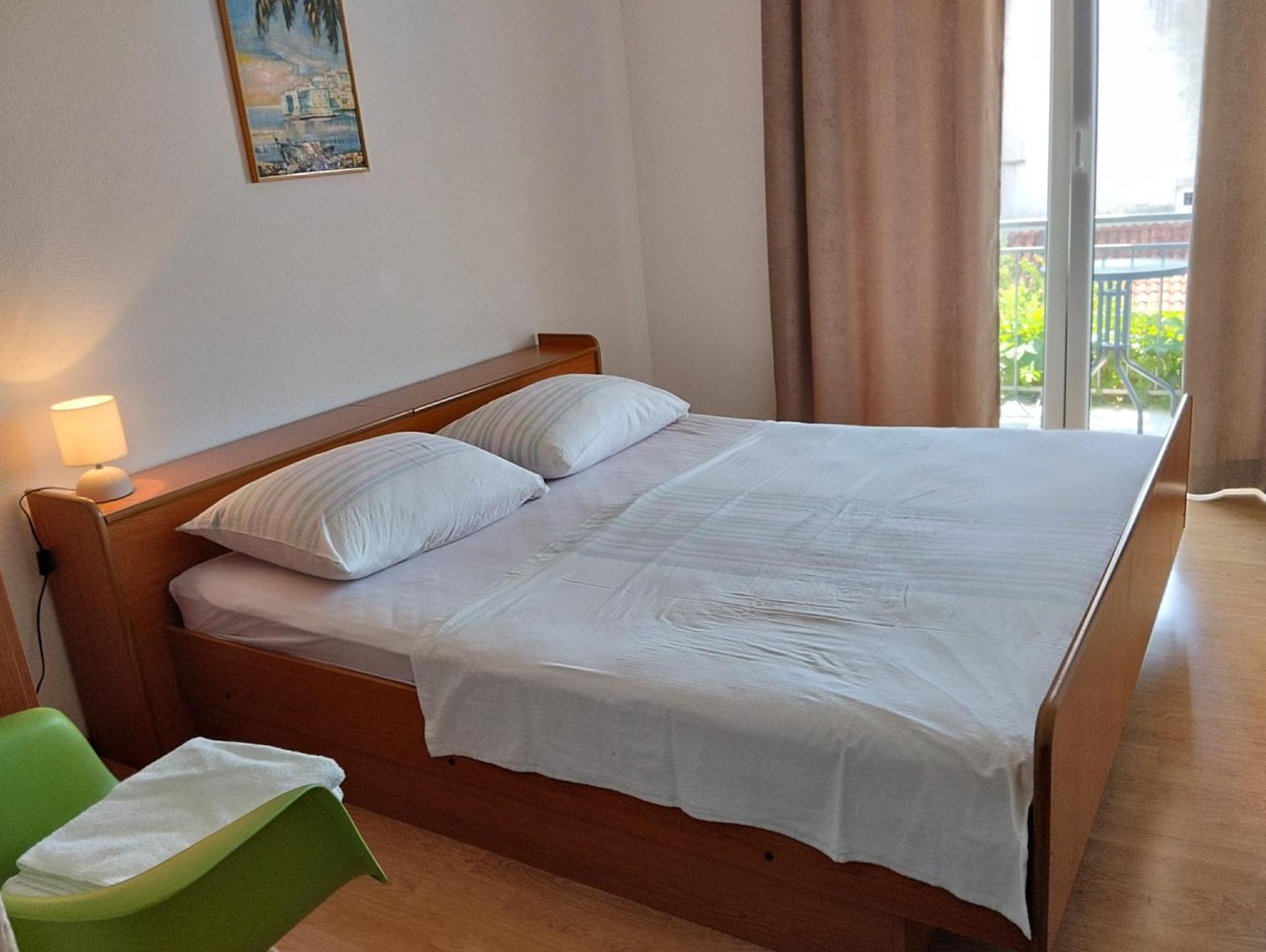 Apartments Nina M Baska Voda Luaran gambar