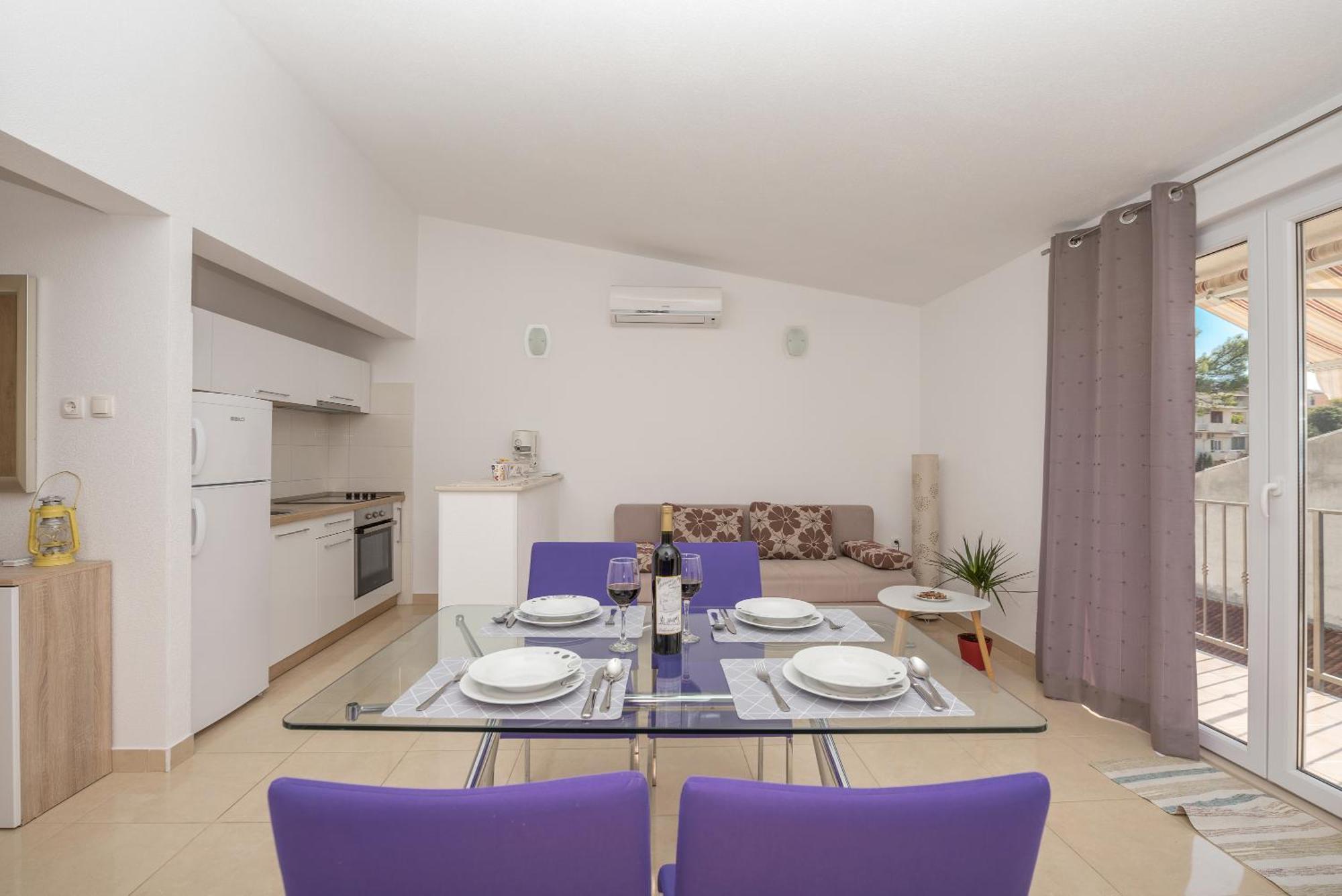 Apartments Nina M Baska Voda Luaran gambar