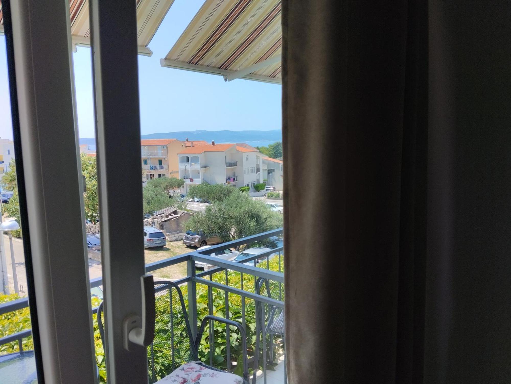 Apartments Nina M Baska Voda Bilik gambar