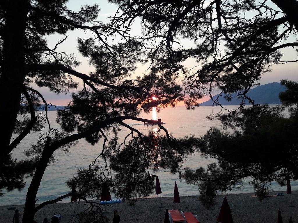 Apartments Nina M Baska Voda Luaran gambar